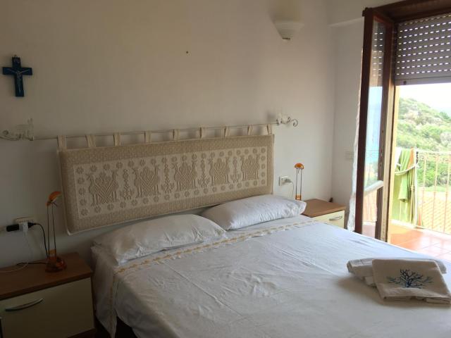 Santa Teresa Gallura Girasole sul mare, centre top sea view 7 pax , air conditioning, wifi fibra ,free garage