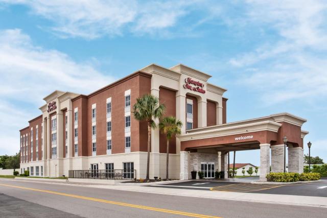 Hampton Inn & Suites Cape Coral / Fort Myers