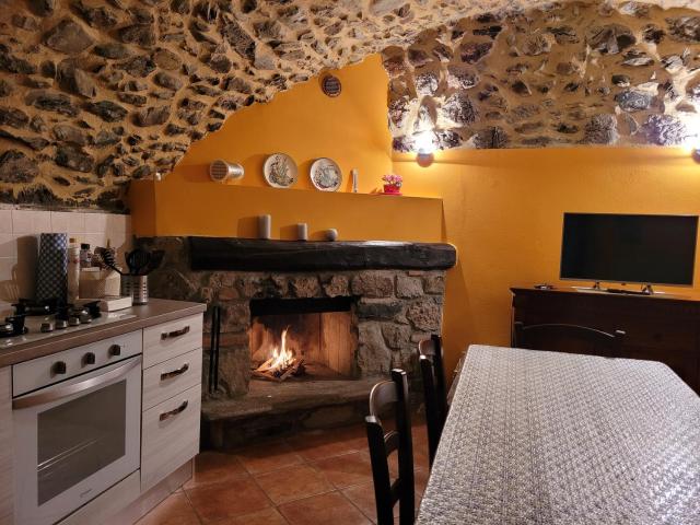 La Casa sull' Altopiano Mountain Lake Iseo hospitality