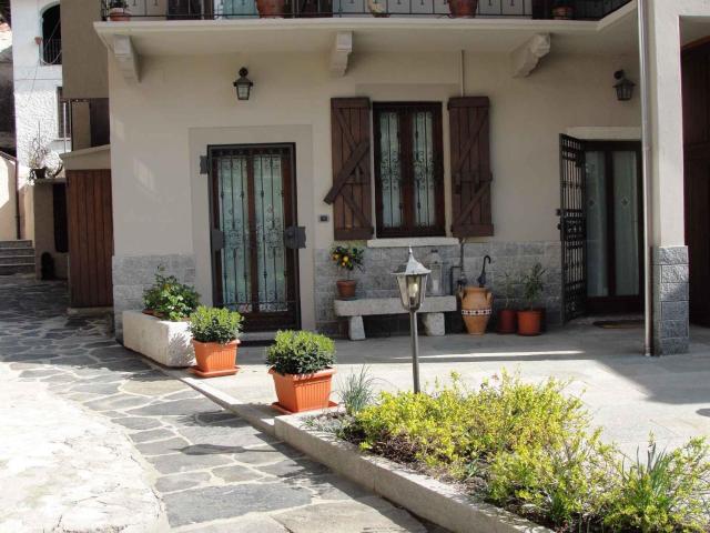 Apartment Madonna Del Sasso/Piemont 22867