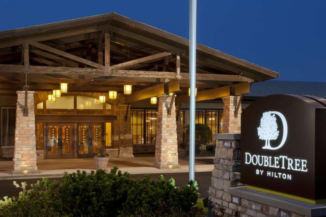 DoubleTree by Hilton Libertyville-Mundelein