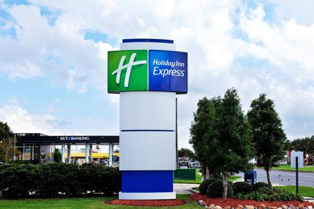 Holiday Inn Express Harvey-Marrero, an IHG Hotel