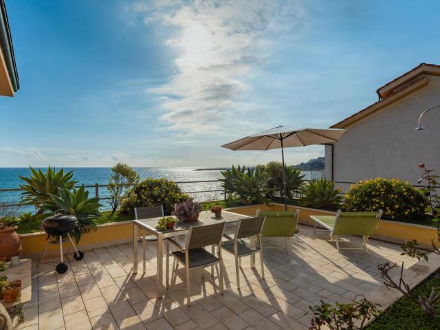 Holiday Home Terrazzo sul Mare by Interhome