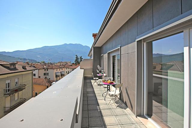 Breath of Lake Garda Apartment - Happy Rentals