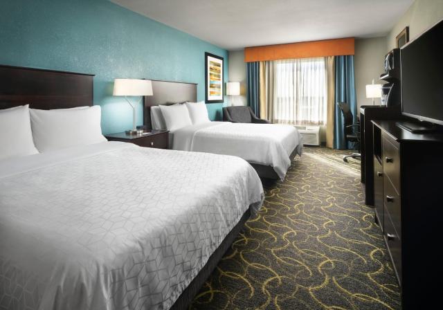 Holiday Inn Express Hotel and Suites DFW-Grapevine, an IHG Hotel