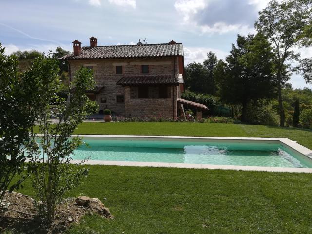 Refined villa in Pieve Santo Stefano with private pool