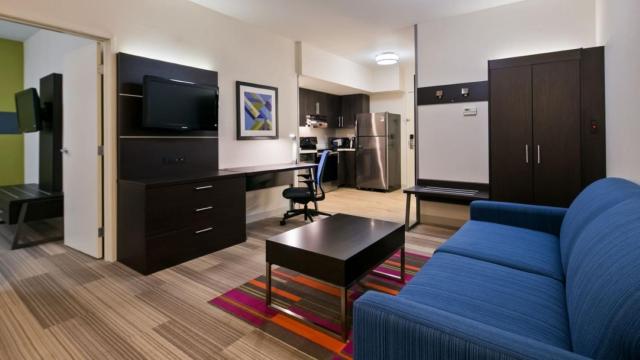 Holiday Inn Express Hotel & Suites Everett, an IHG Hotel