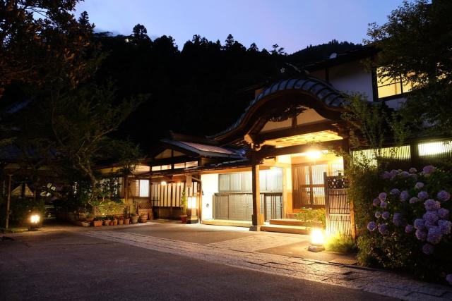 Temple Lodging Shukubo Kakurinbo