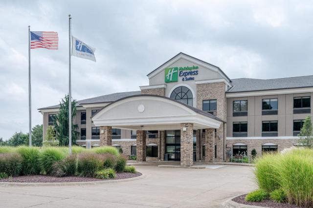 Holiday Inn Express & Suites Wadsworth, an IHG Hotel