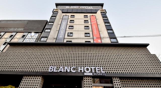 Blanc Business Hotel