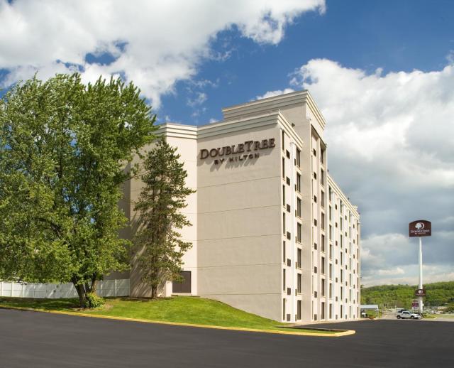 DoubleTree by Hilton Washington Meadow Lands Casino Area