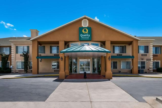 Quality Inn & Suites Airport West