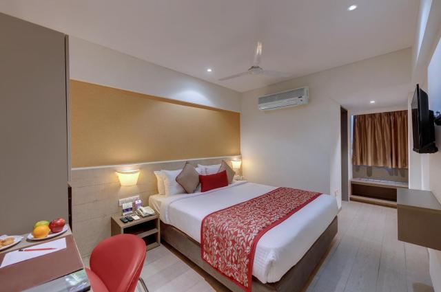 Click Hotel Vadodara 4 mins walk for the Railway Station