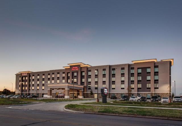 Hampton Inn & Suites-Wichita/Airport, KS