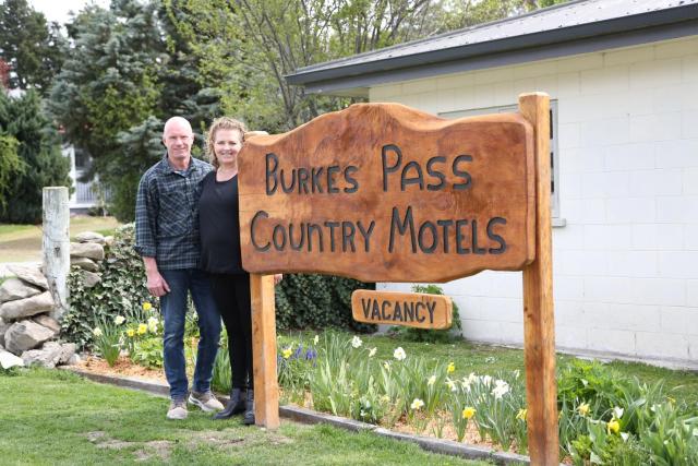 Burkes Pass Country Motels