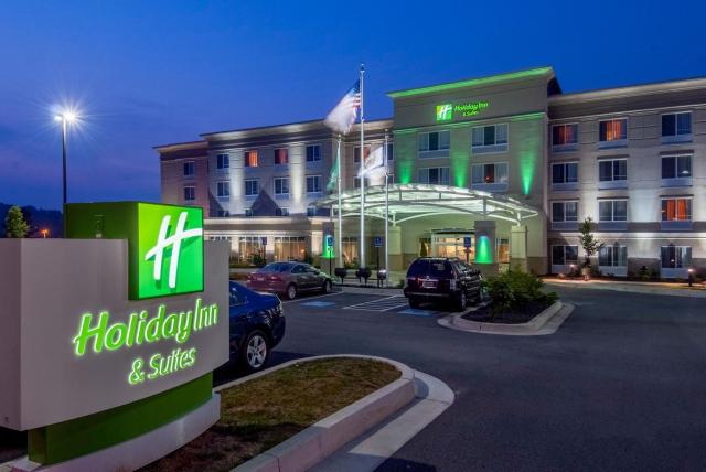 Holiday Inn Hotel & Suites Beckley, an IHG Hotel