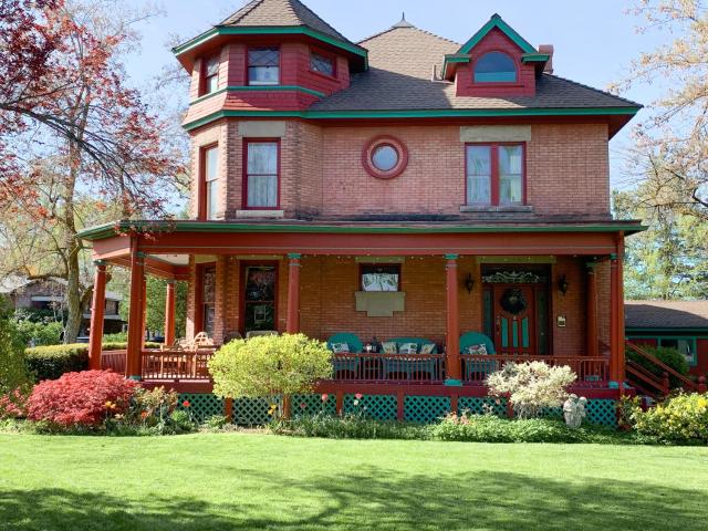 Guest Suite at The Red House basement attached with private entrance