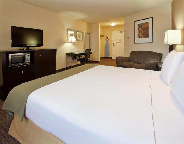 Holiday Inn Express Hotel Union City San Jose, an IHG Hotel