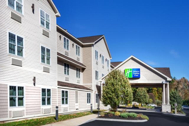 Holiday Inn Express Hotel & Suites Hampton South-Seabrook, an IHG Hotel