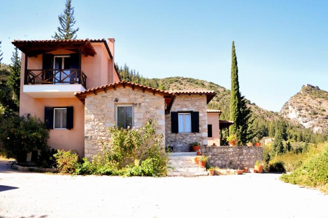 Aesthetic Delight - Stone Villa in Mystras