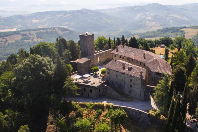 Castello Di Petroia Dimora d'Epoca