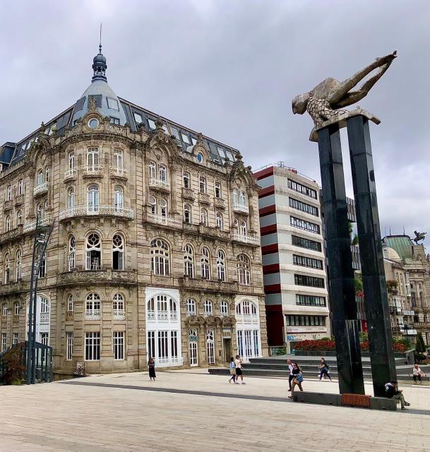 Edificio El Moderno, Vigo 1.902