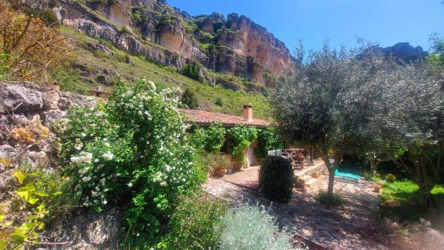 Casa Corazón de piedra en el Río Dulce