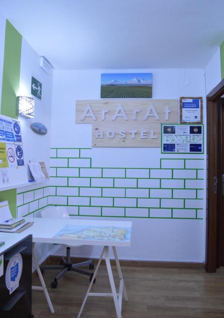 ArArAt Hostel