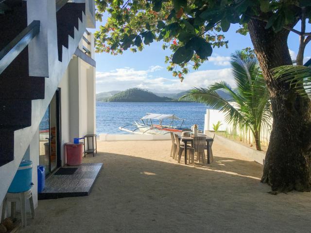 Sunset Beach House - On Calintaan Island