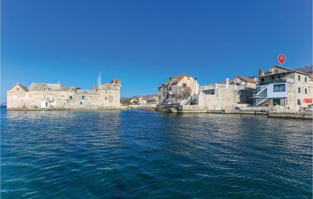 Lovely Apartment In Kastel Gomilica With Kitchen