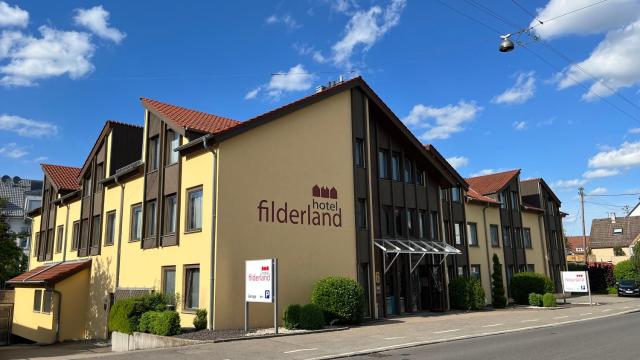 Hotel Filderland - Stuttgart Messe - Airport - Self Check-In