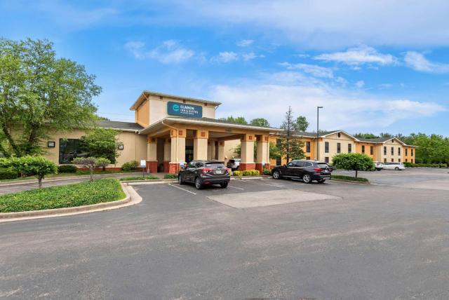 Clarion Inn & Suites Northwest