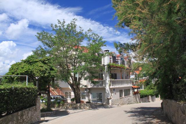 Apartments by the sea Jelsa, Hvar - 8783