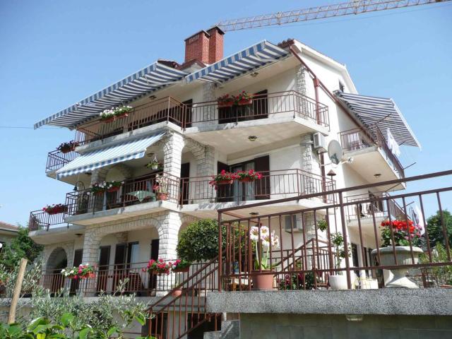 Apartments in Malinska/Insel Krk 13158