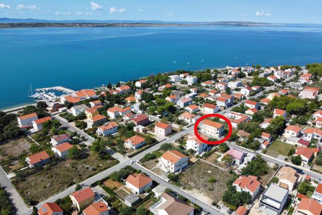 Apartments with a parking space Vrsi - Mulo, Zadar - 13067