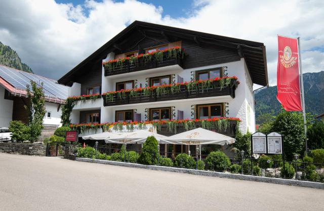 Hotel Restaurant Amadeus - inclusive Skipass und vieles mehr