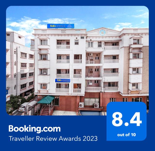 FabHotel Blossoms Service Apartment - Nr Chennai City Center & MGR Memorial House & Pondy Bazaar