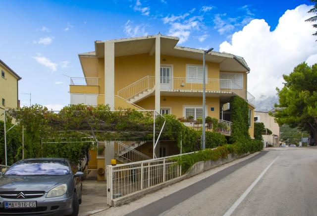 Apartment Podgora 12816a