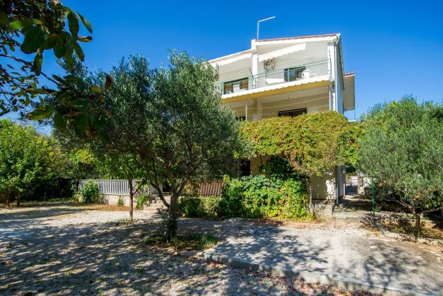 Apartments by the sea Grebastica, Sibenik - 14317