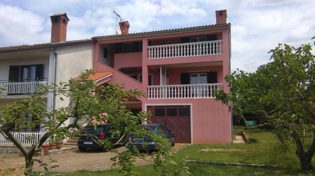 Apartments with a parking space Flengi, Porec - 15395