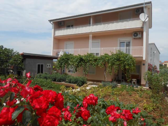 Apartments with a parking space Raslina, Krka - 16702