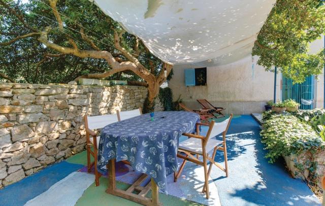 Holiday home in Mali Lošinj with Pool, Whirpool, Terrace, Air conditioning, Wi-Fi, Washing machine 4780-1