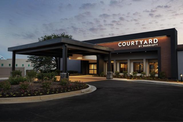 Courtyard by Marriott St. Louis Downtown West