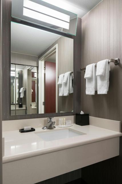 Courtyard by Marriott Seattle Federal Way