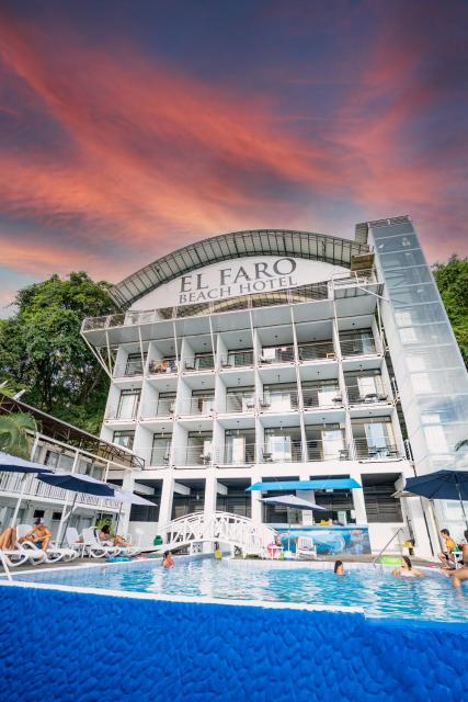 El Faro Containers Beach Hotel