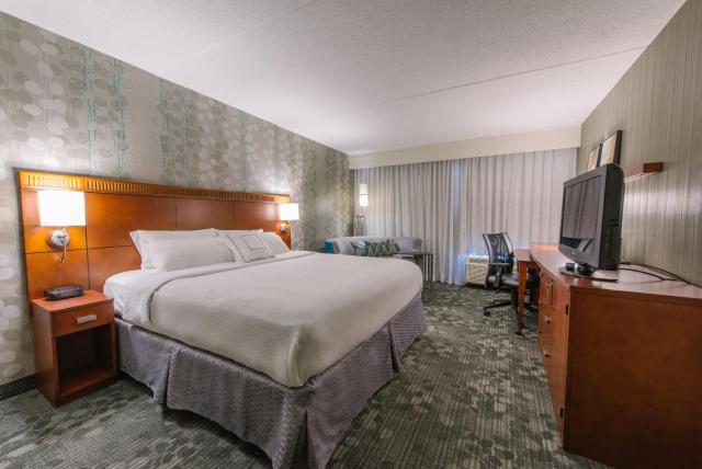 Courtyard by Marriott Nashua