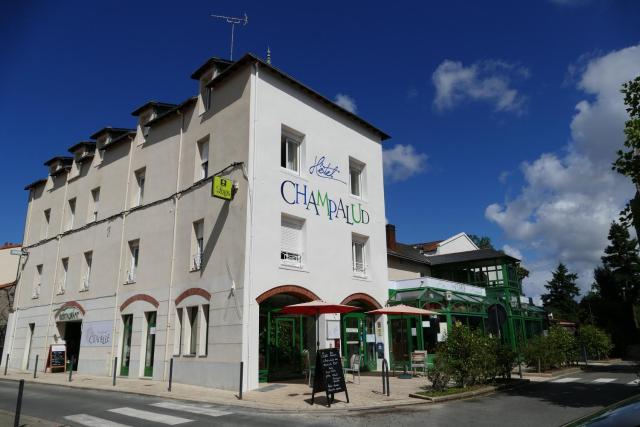 Logis Hotels Le Champalud Restaurant La Citadelle