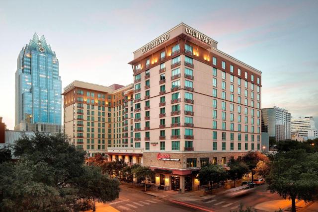 Residence Inn Austin Downtown / Convention Center