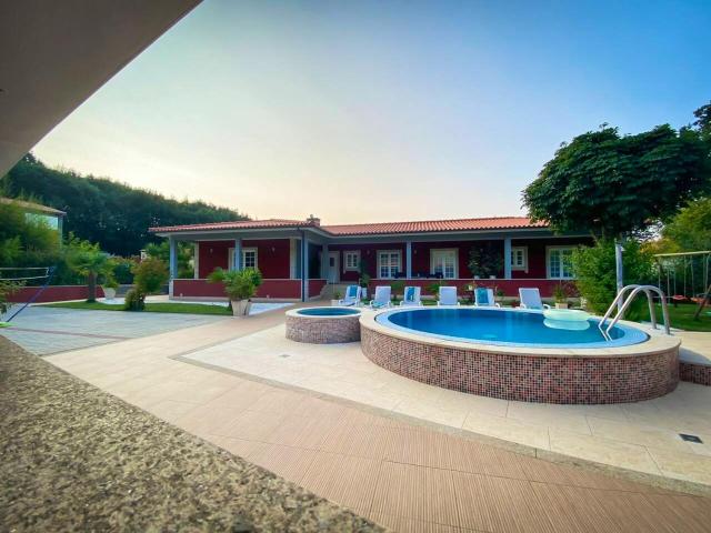 Charming & well equipped Villa Rebordoes pool & jacuzzi