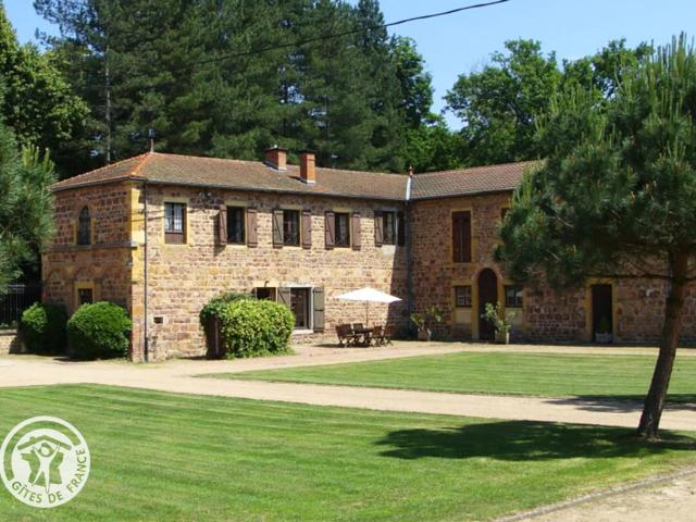 Gîte de Charme avec Parc, Tennis et Salle de Jeux près d'un Château à Parigny - FR-1-496-160